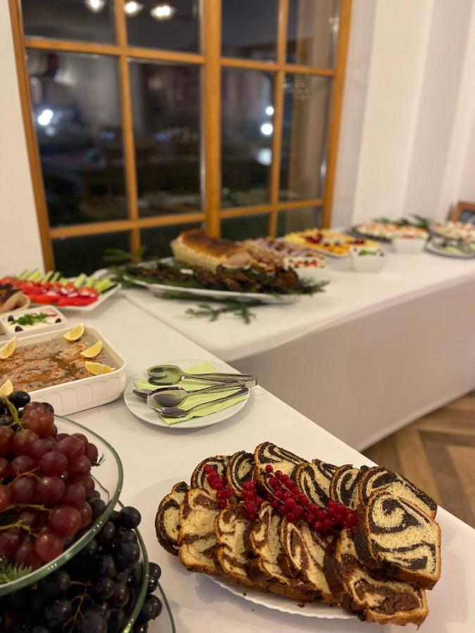 Pensiunea Coronita Vişeu de Sus Екстериор снимка